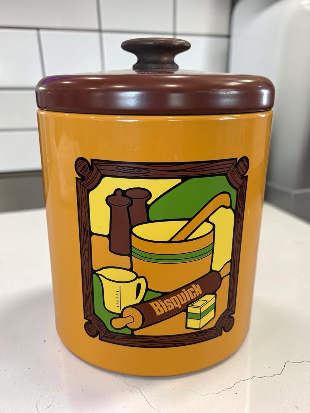 Vintage 1970s Large Ransburg Bisquick Round Tin Canister Lid with Wood Knob EUC